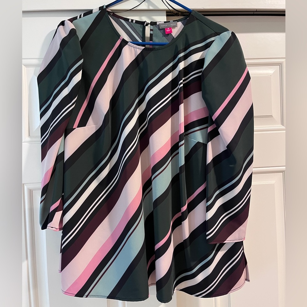 Vince Camuto top